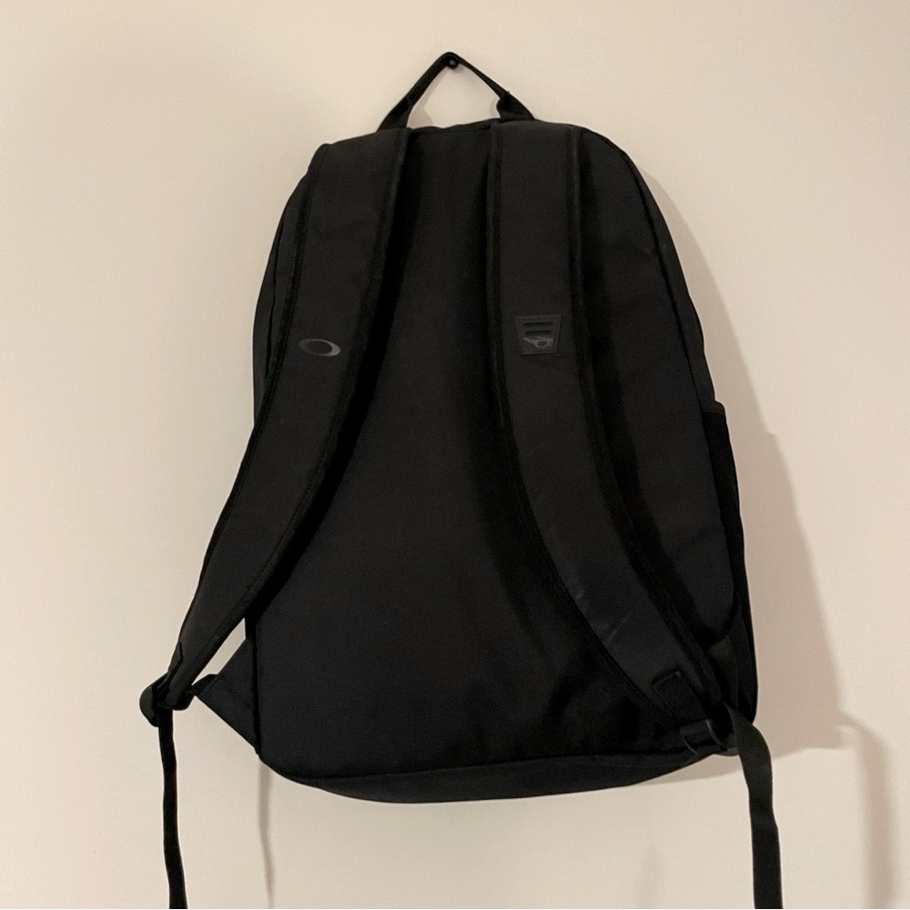 Oakley Black Method Backpack - Picture 4 of 5